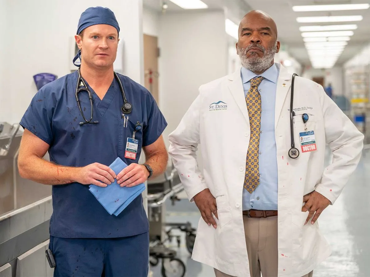 Cena da primeira temporada de St. Denis Medical