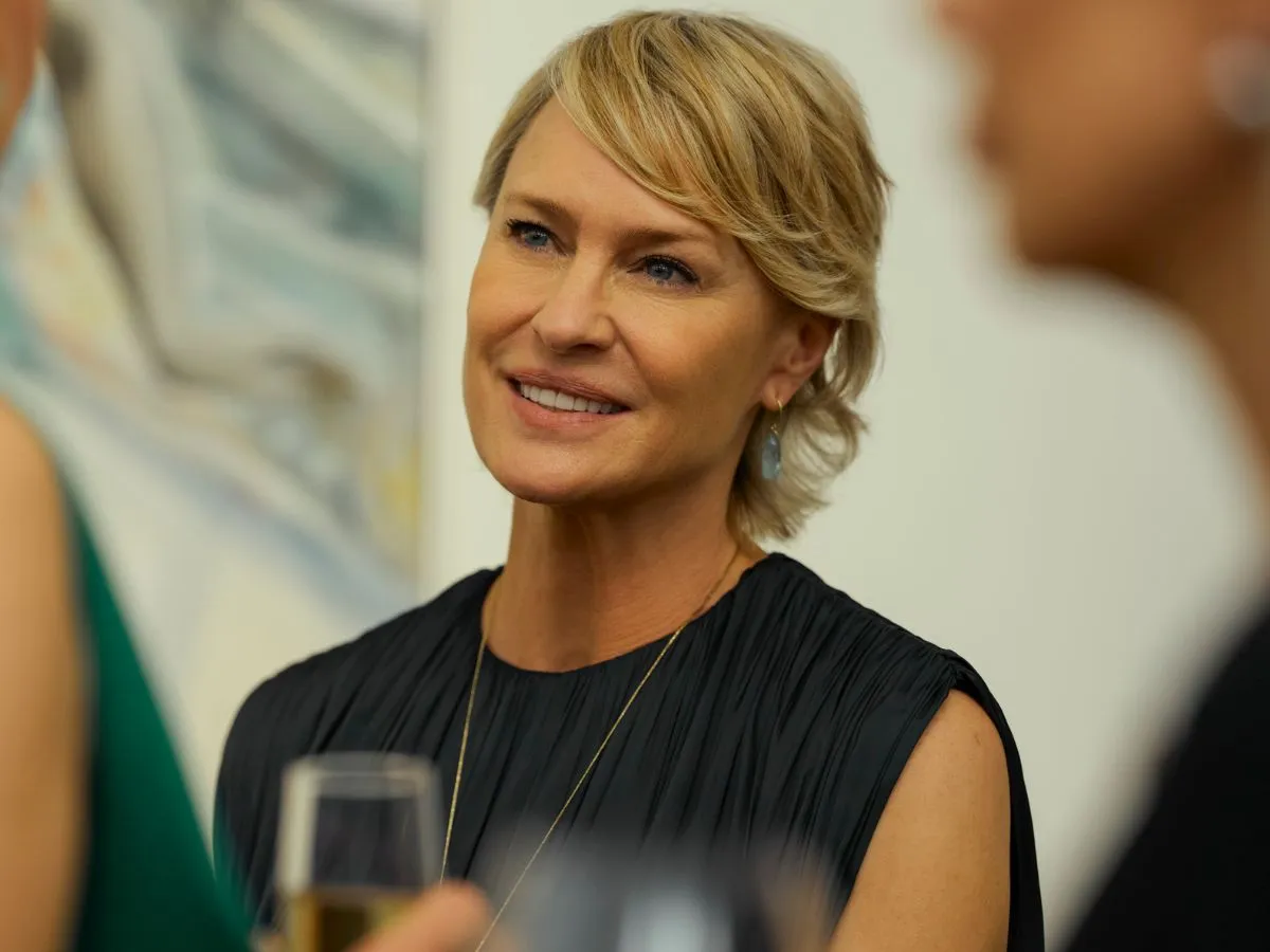 Robin Wright na série A Namorada Ideal