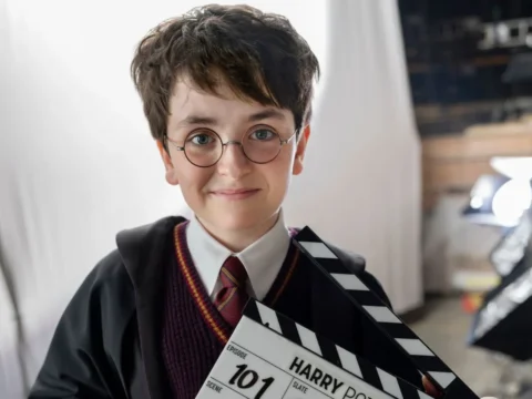 Dominic McLaughlin na pele de Harry Potter Dominic McLaughlin na pele de Harry Potter