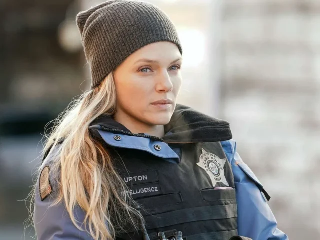 Tracy Spiridakos na série Chicago P.D.