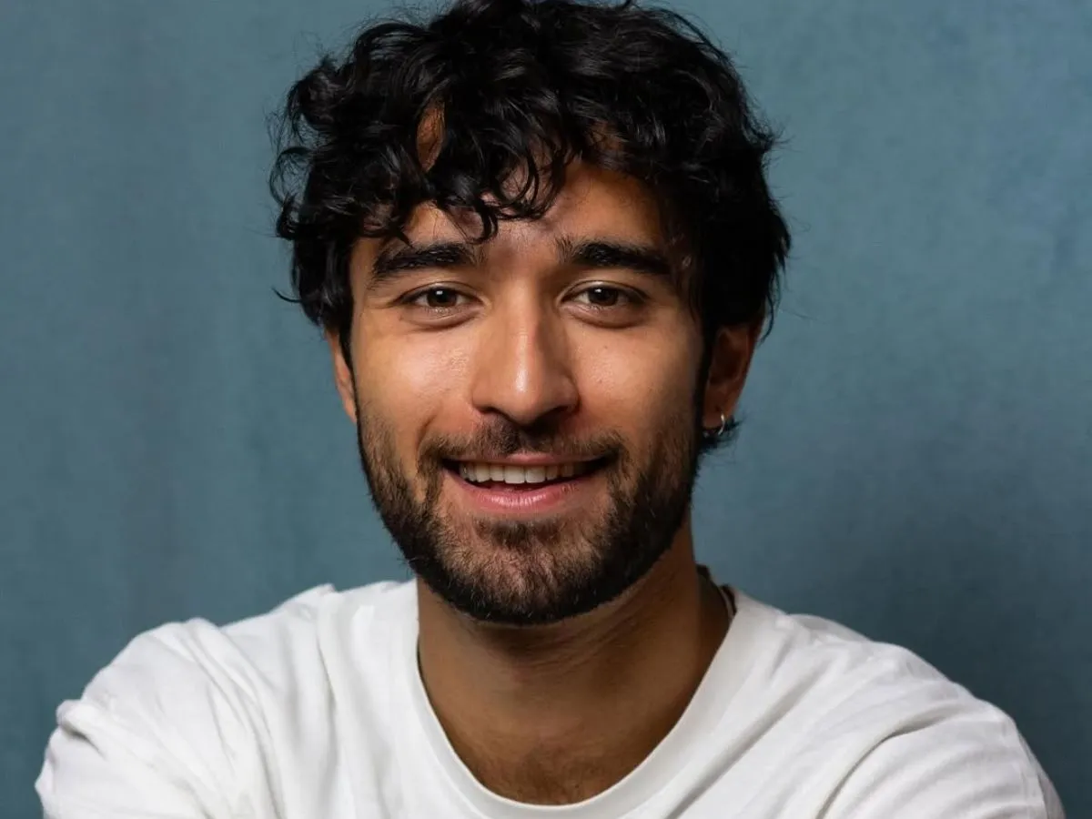 Adam Hashmi é o protagonista de José do Egito