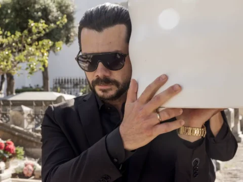 Álvaro Morte na minissérie Duas Covas Álvaro Morte na minissérie Duas Covas