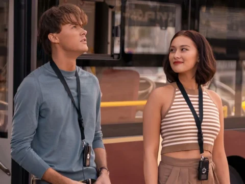 Christopher Briney e Lola Tung no final da série O Verão que Mudou Minha Vida Christopher Briney e Lola Tung no final da série O Verão que Mudou Minha Vida