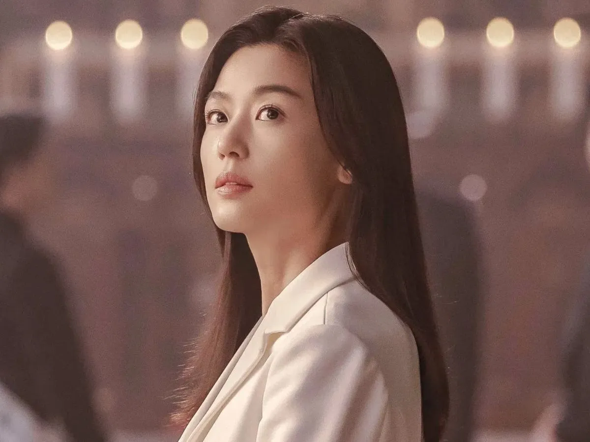 Jun Ji-hyun em cena de Polaris