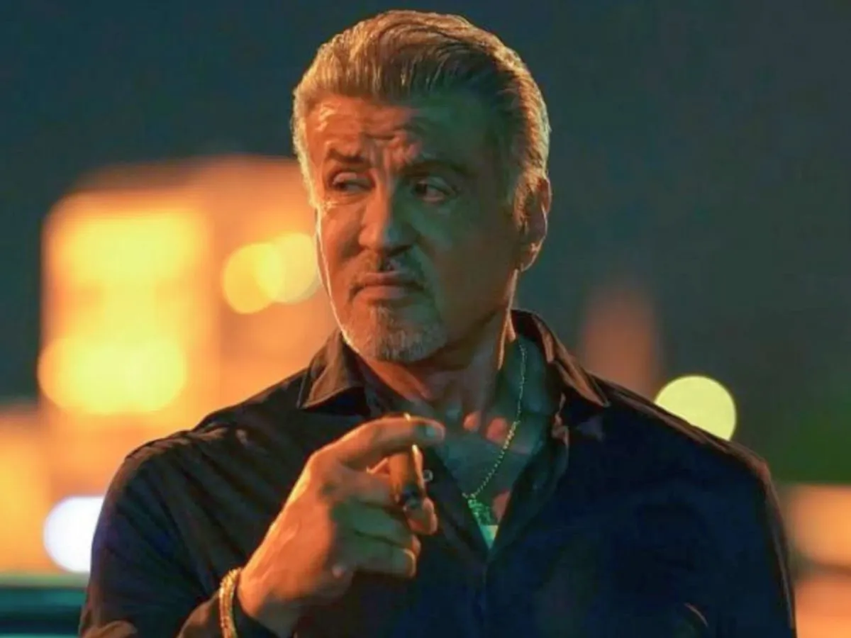 Sylvester Stallone em cena de Tulsa King