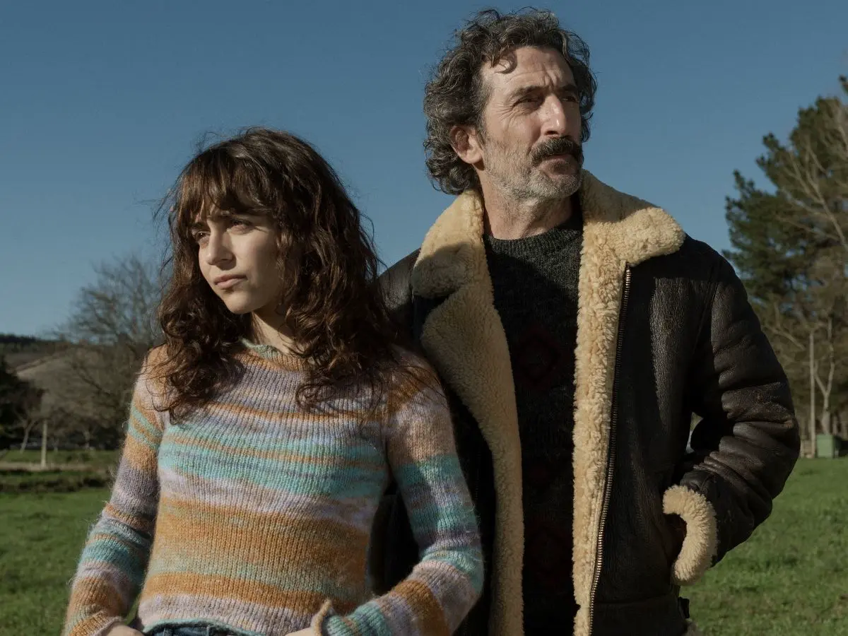 Lucía Caraballo com Luis Zahera em Animal