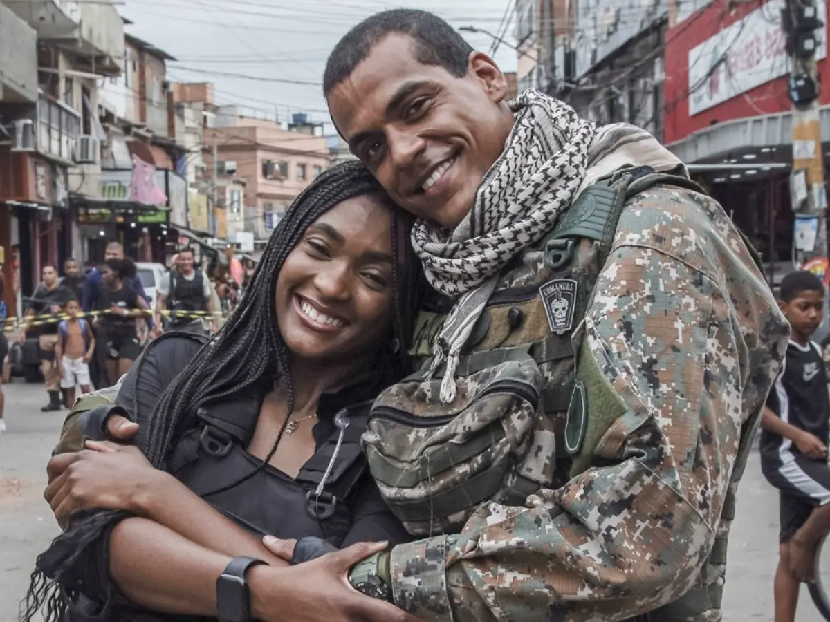 Erika Januza e Marcello Melo Jr. nos bastidores da 4ª temporada de Arcanjo Renegado