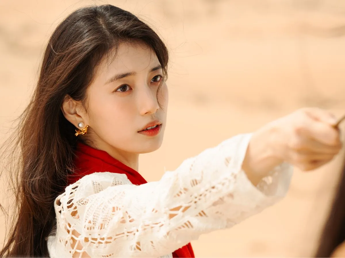 Suzy em cena do k-drama Gênio dos Desejos