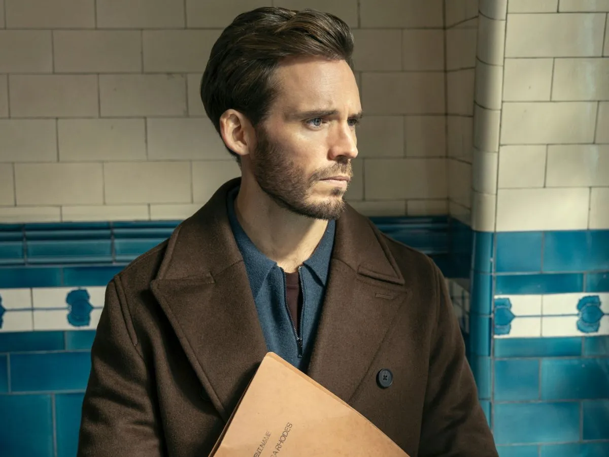 Sam Claflin na minissérie Lázaro