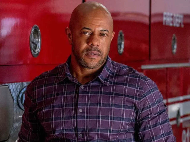 Rockmond Dunbar na série 911 Rockmond Dunbar na série 911
