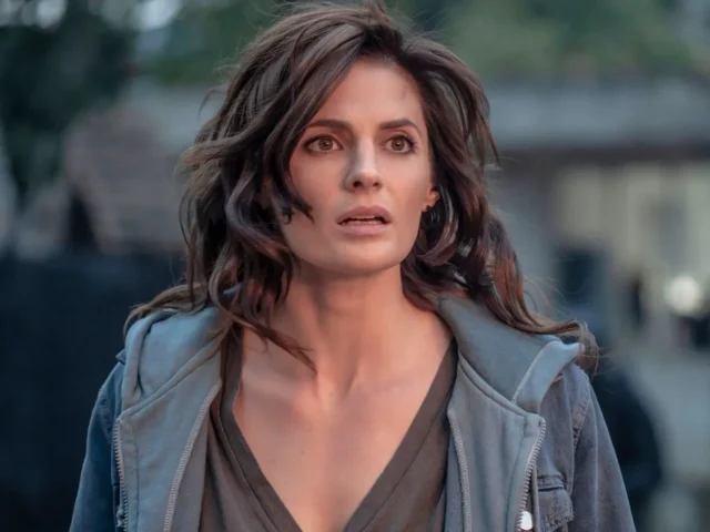 Stana Katic em cena da série Absentia Stana Katic em cena da série Absentia