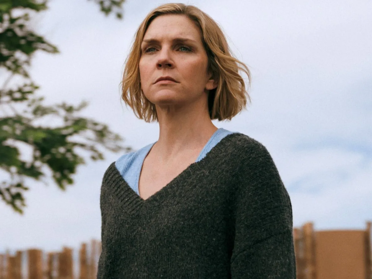 Rhea Seehorn na série Pluribus