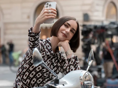 Lily Collins na 5ª temporada de Emily em Paris