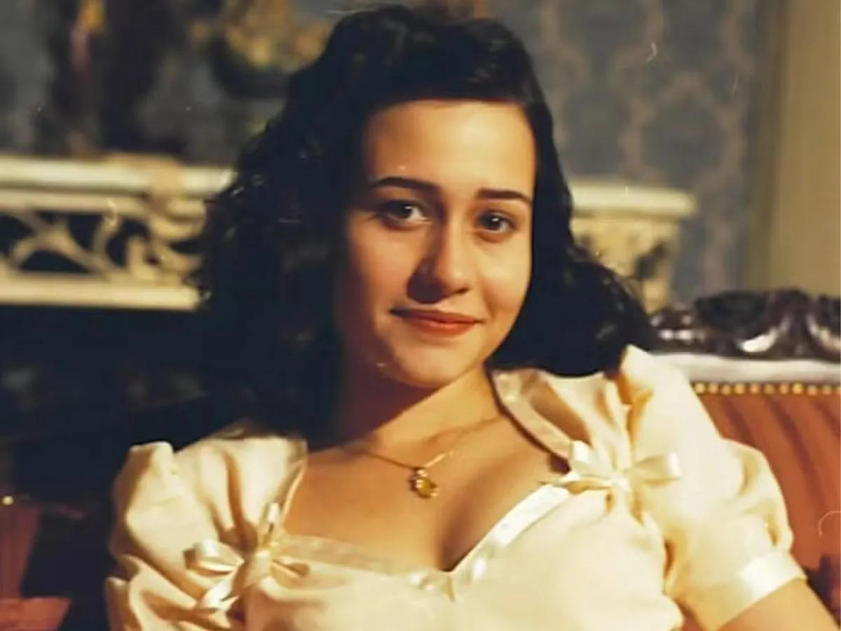 Alessandra Negrini na série Engraçadinha