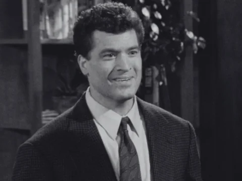 Pat Finn em cena de Seinfeld