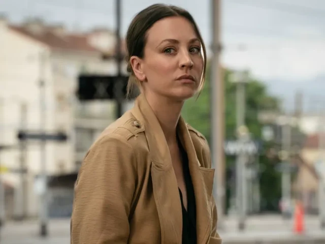 Kaley Cuoco na série Vanished Kaley Cuoco na série Vanished