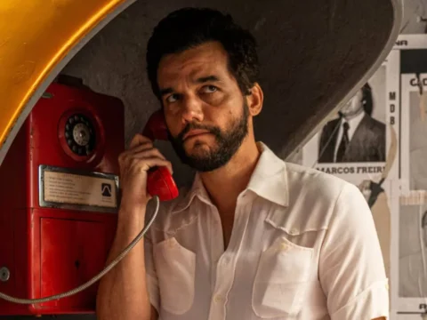 Wagner Moura no filme O Agente Secreto