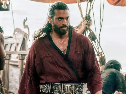 Can Yaman na s&eacute;rie Sandokan