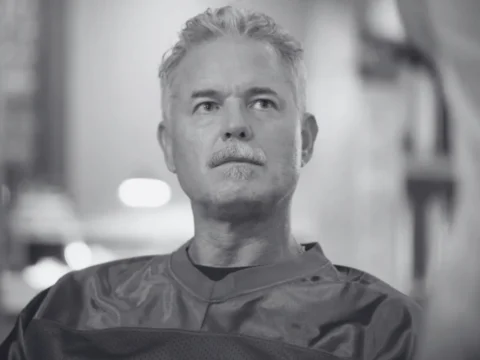 Eric Dane na s&eacute;rie Mentes Extraordin&aacute;rias (2025)