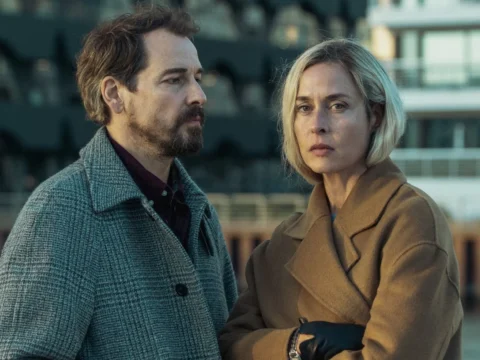 Felix Kramer e Susanne Wolff em Unfamiliar