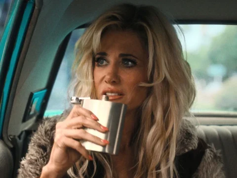 Kristen Wiig na 2&ordf; temporada de Palm Royale
