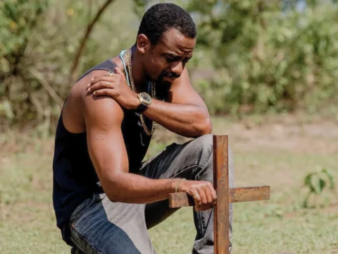 Raphael Logam na 6&ordf; temporada de Impuros