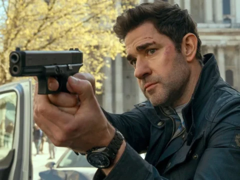 John Krasinski no filme Jack Ryan: Guerra Fantasma
