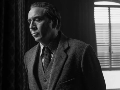 Nicolas Cage em cena de Spider-Noir