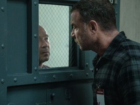 Stephen Graham com Liev Schreiber (&agrave; dir.) em Noturno