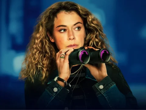 Tatiana Maslany em pôster de Prazer Máximo Garantido Tatiana Maslany em pôster de Prazer Máximo Garantido