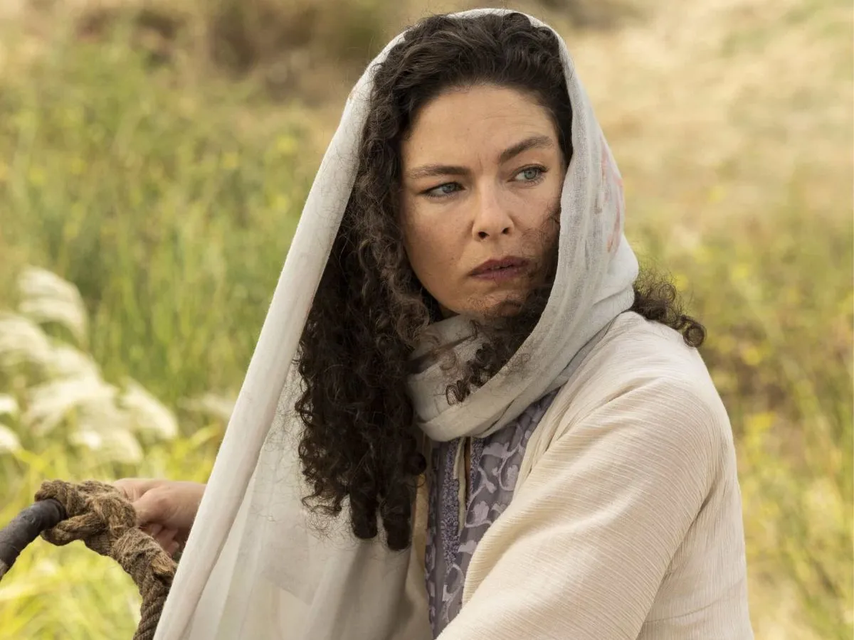 Alexa Davalos na série The Faithful